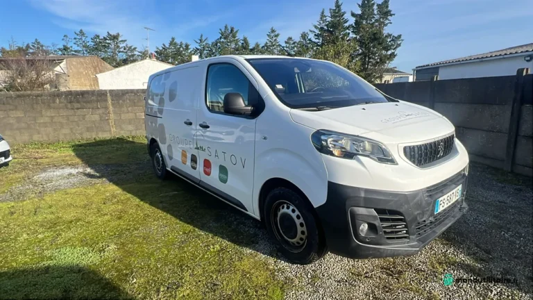 Peugeot Expert STANDARD CA 2.0 BLUE HDI 120 PREMIUM EAT8 - Image 01 (March 28, 2026)