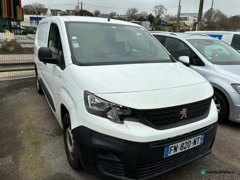 Renault Boxer - Image 01 (March 30, 2026)